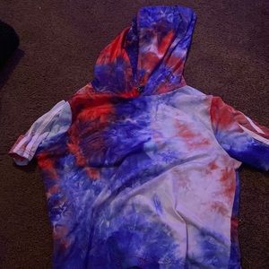 Red,white,blue marble crop top Brand: rue 21 Size: L